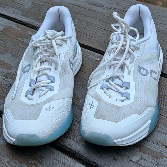 Athletic_Shoes